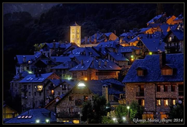Apartamento Con Terraza Y Vistas Panoramicas En Tauell エクステリア 写真