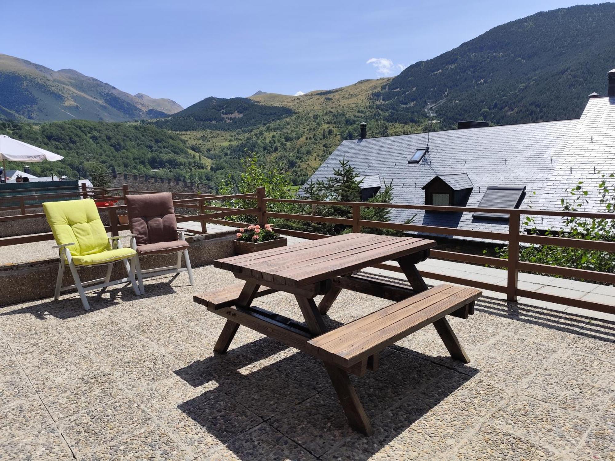 Apartamento Con Terraza Y Vistas Panoramicas En Tauell エクステリア 写真